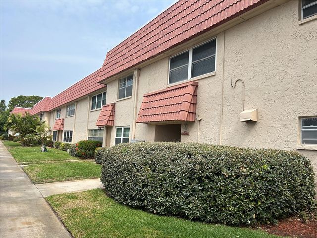10037 62ND TERRACE N 15, St Petersburg, FL 33708
