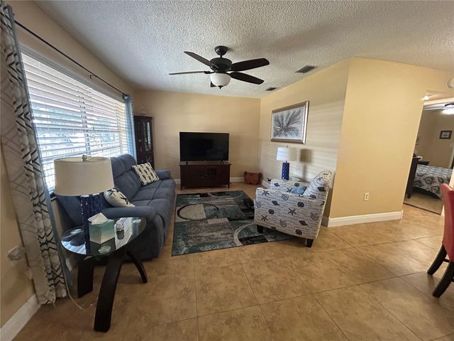 10037 62ND TERRACE N 15, St Petersburg, FL 33708