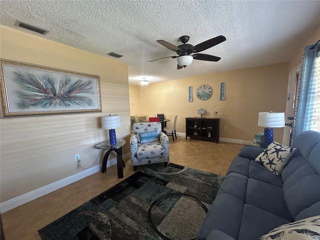 10037 62ND TERRACE N 15, St Petersburg, FL 33708