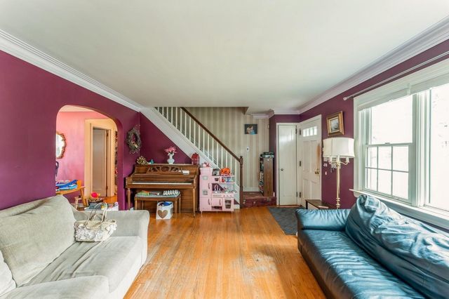 71 Floral Boulevard, Floral Park, NY 11001