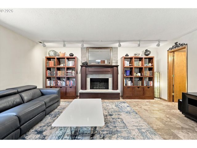 780 Nw TORREY VIEW Ln, Portland, OR 97229