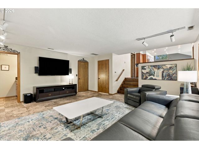 780 Nw TORREY VIEW Ln, Portland, OR 97229