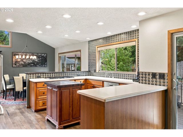 780 Nw TORREY VIEW Ln, Portland, OR 97229