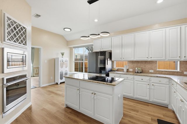 9436 Ponderosa Trail, Irving, TX 75063