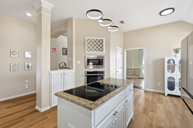 9436 Ponderosa Trail, Irving, TX 75063