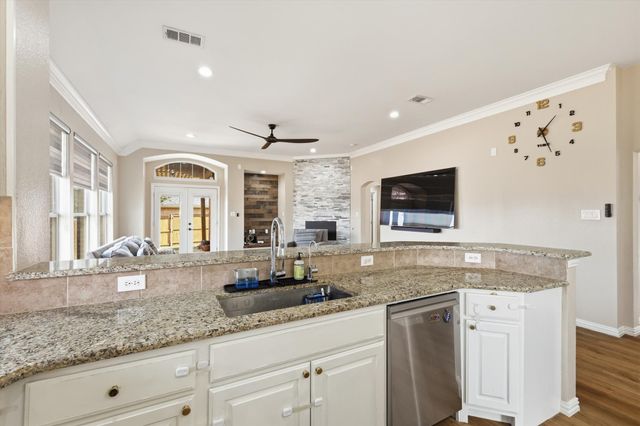 9436 Ponderosa Trail, Irving, TX 75063