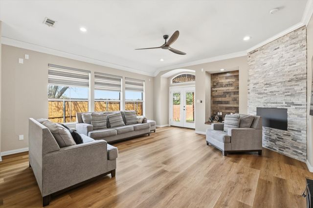 9436 Ponderosa Trail, Irving, TX 75063