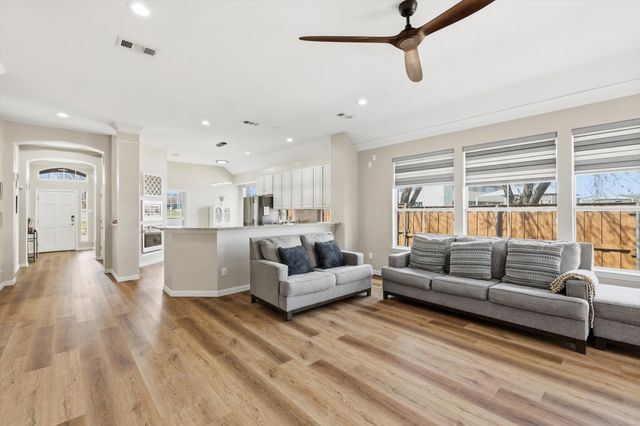 9436 Ponderosa Trail, Irving, TX 75063