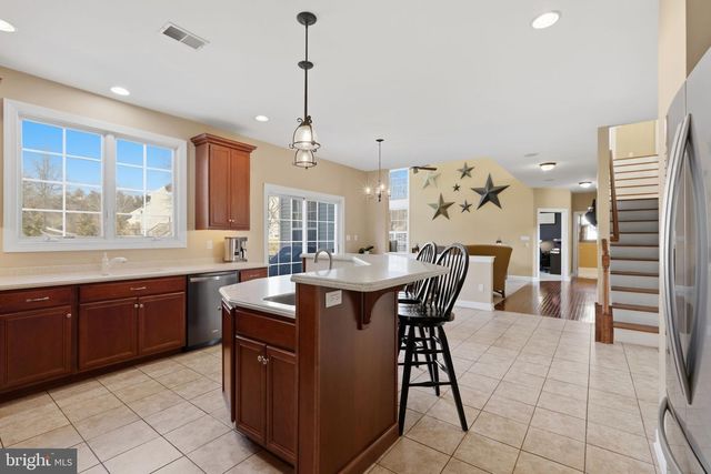 1319 JAMESTOWN DR, Romansville, PA 19320