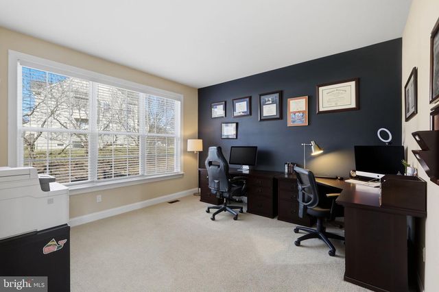 1319 JAMESTOWN DR, Romansville, PA 19320