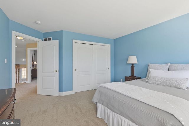 1319 JAMESTOWN DR, Romansville, PA 19320