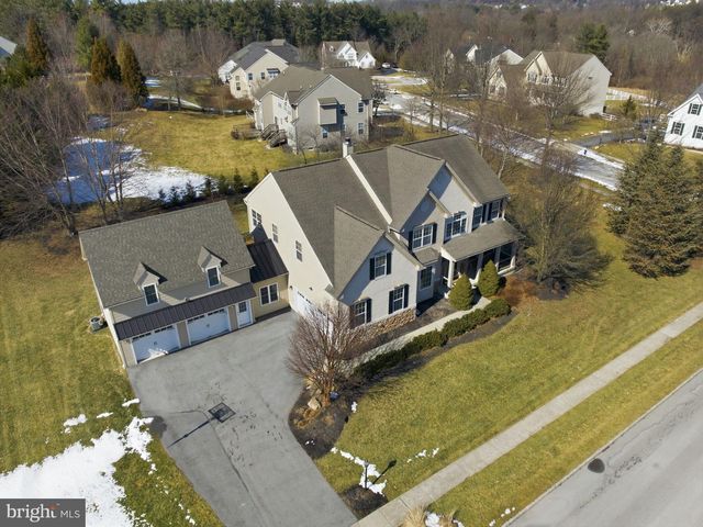 1319 JAMESTOWN DR, Romansville, PA 19320