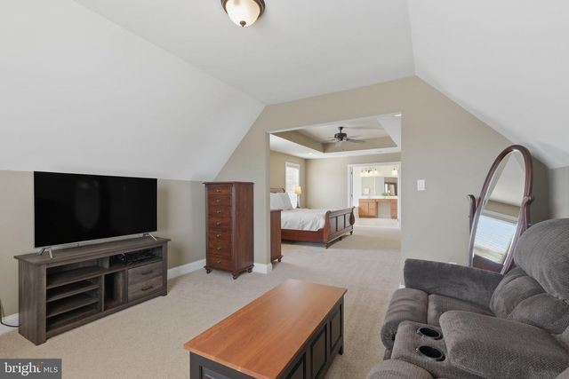 1319 JAMESTOWN DR, Romansville, PA 19320