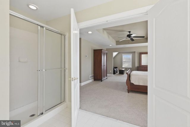 1319 JAMESTOWN DR, Romansville, PA 19320