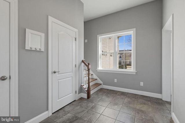 1319 JAMESTOWN DR, Romansville, PA 19320