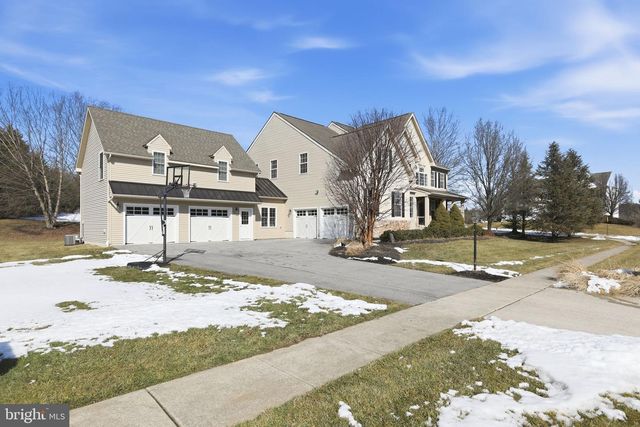 1319 JAMESTOWN DR, Romansville, PA 19320