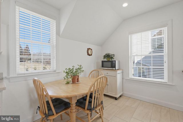 1319 JAMESTOWN DR, Romansville, PA 19320