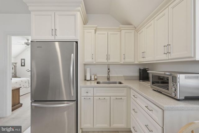 1319 JAMESTOWN DR, Romansville, PA 19320