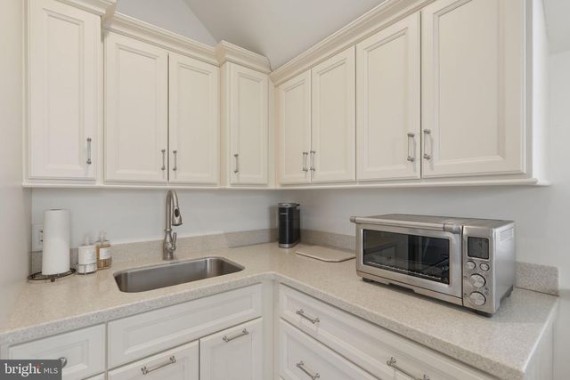 1319 JAMESTOWN DR, Romansville, PA 19320