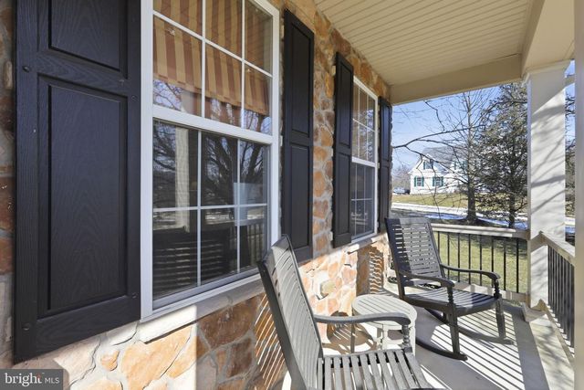 1319 JAMESTOWN DR, Romansville, PA 19320