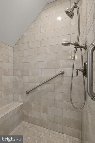 1319 JAMESTOWN DR, Romansville, PA 19320