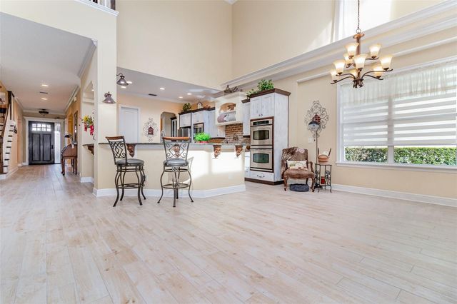 404 LONG AND WINDING ROAD, Howey In The Hills, FL 34737