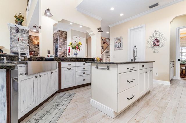 404 LONG AND WINDING ROAD, Howey In The Hills, FL 34737