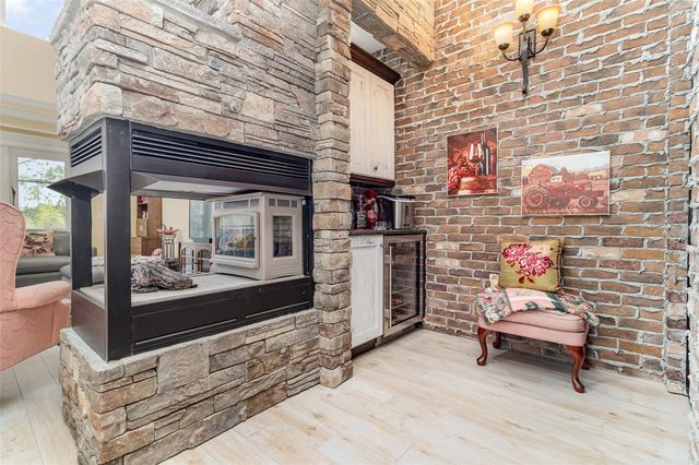 404 LONG AND WINDING ROAD, Howey In The Hills, FL 34737