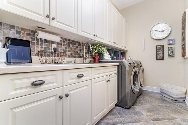 404 LONG AND WINDING ROAD, Howey In The Hills, FL 34737