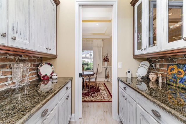 404 LONG AND WINDING ROAD, Howey In The Hills, FL 34737