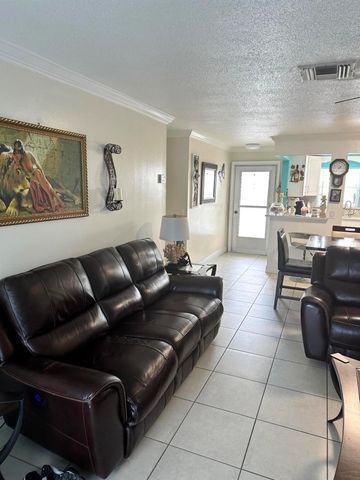 2847 Ashley Drive W H, West Palm Beach, FL 33415