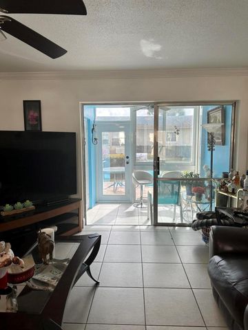 2847 Ashley Drive W H, West Palm Beach, FL 33415