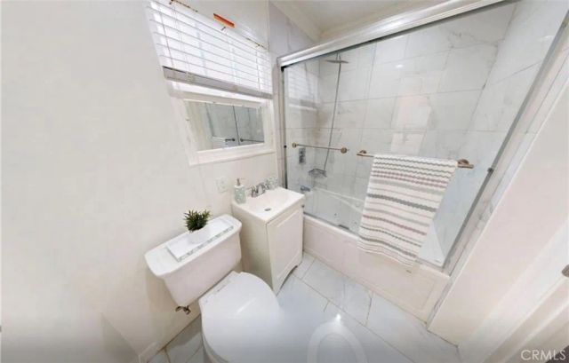 4563 Lexington, Los Angeles, CA 90029