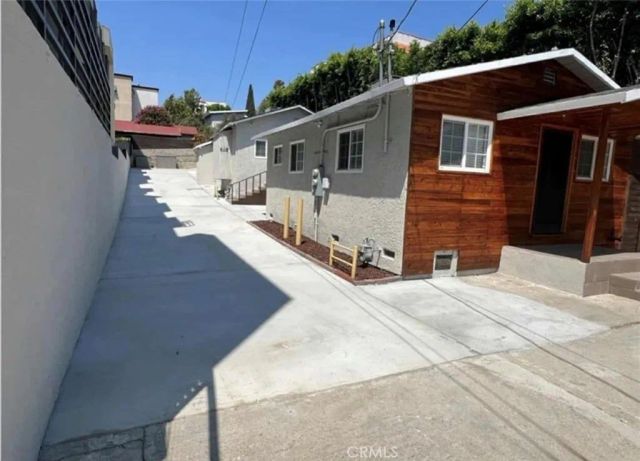 4563 Lexington, Los Angeles, CA 90029