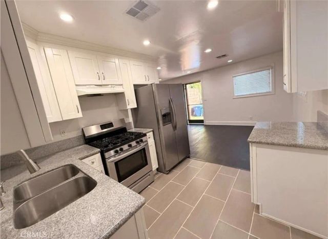 4563 Lexington, Los Angeles, CA 90029
