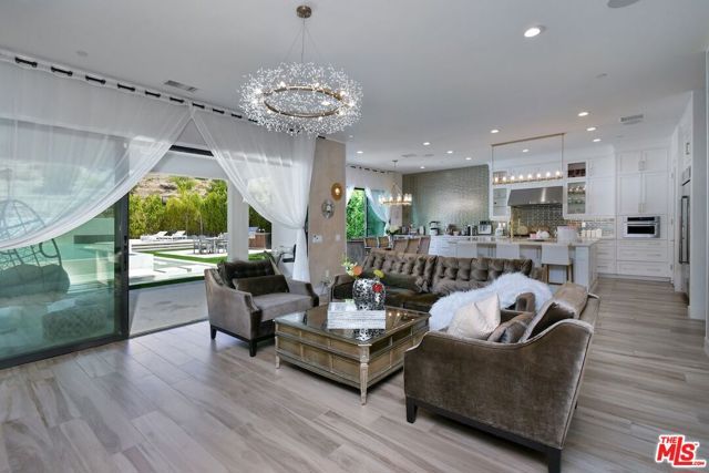 20779 W Liana Court, Porter Ranch (los Angeles), CA 91326