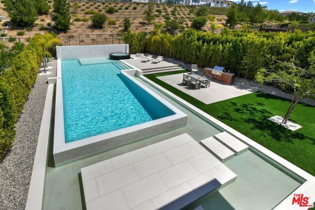 20779 W Liana Court, Porter Ranch (los Angeles), CA 91326
