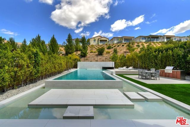 20779 W Liana Court, Porter Ranch (los Angeles), CA 91326