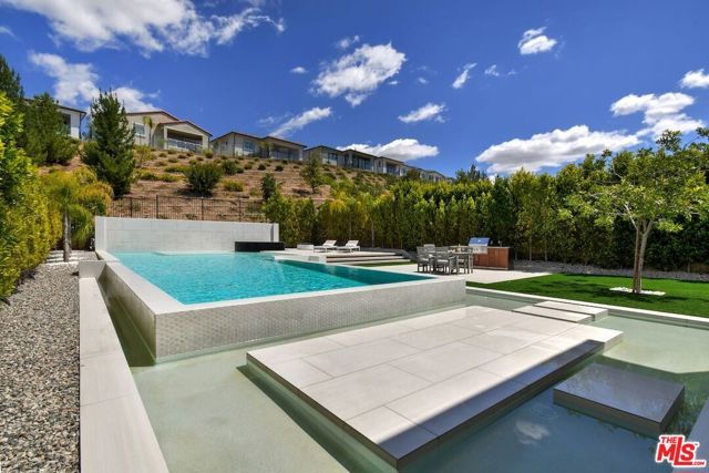 20779 W Liana Court, Porter Ranch (los Angeles), CA 91326