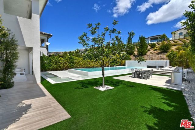 20779 W Liana Court, Porter Ranch (los Angeles), CA 91326