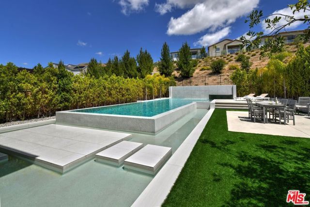 20779 W Liana Court, Porter Ranch (los Angeles), CA 91326