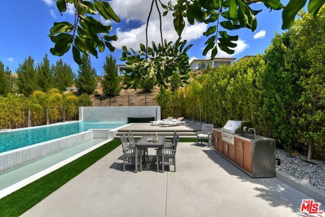 20779 W Liana Court, Porter Ranch (los Angeles), CA 91326