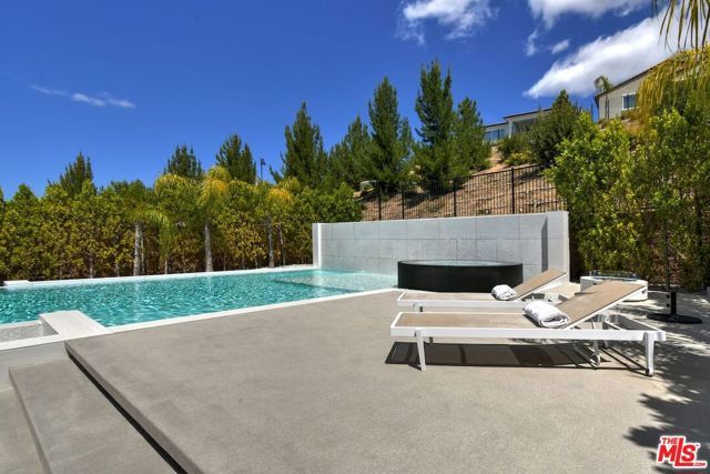 20779 W Liana Court, Porter Ranch (los Angeles), CA 91326