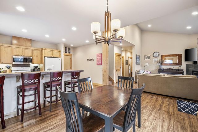 2737 NW Skyliners Road, Bend, OR 97703