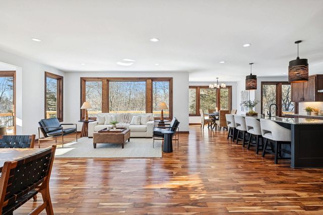 5534 Conifer Trail, Minnetonka, MN 55345