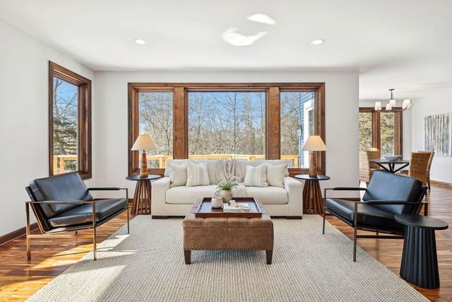 5534 Conifer Trail, Minnetonka, MN 55345