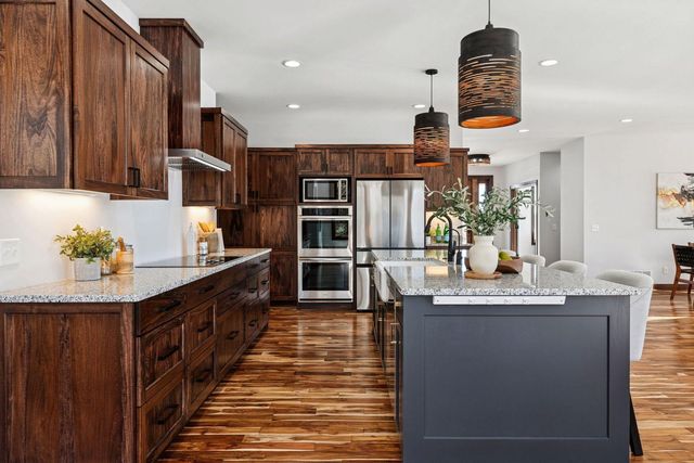 5534 Conifer Trail, Minnetonka, MN 55345