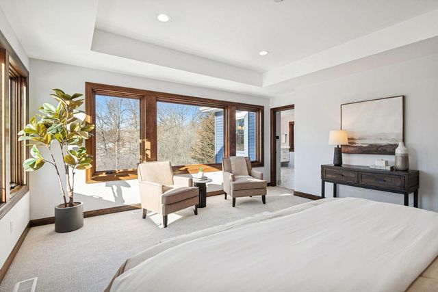 5534 Conifer Trail, Minnetonka, MN 55345