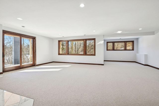 5534 Conifer Trail, Minnetonka, MN 55345