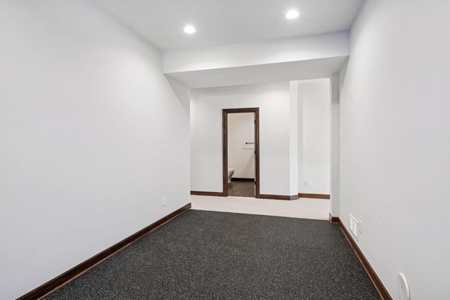 5534 Conifer Trail, Minnetonka, MN 55345